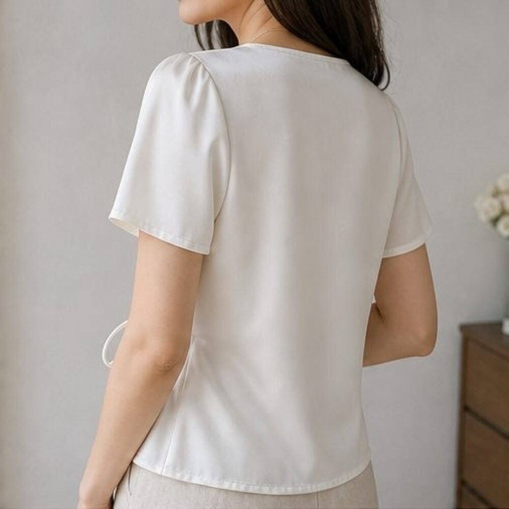 Emerald Ruffle Blouse - Picture 3 of 6